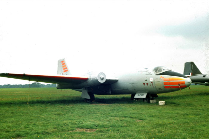 WJ880 Canberra T.4