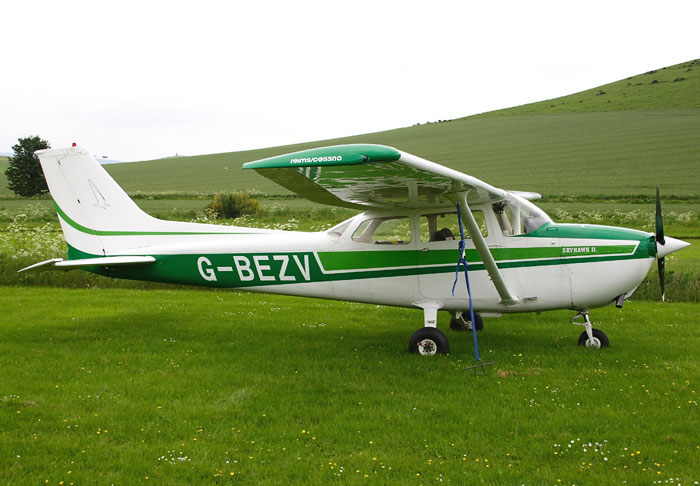 G-BEZV Ce172