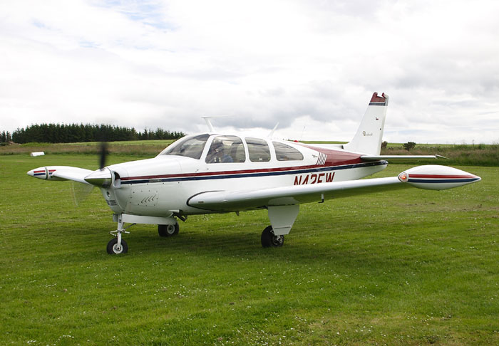 N42FW Beech E33