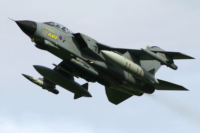 ZD709 Tornado 31 Sqdn, 17Mar05