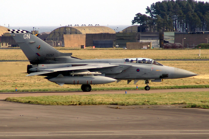 ZG757 Tornado, 43 Sqdn, 17 Mar05