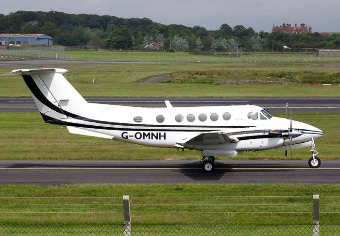 G-OMNH Super King Air,