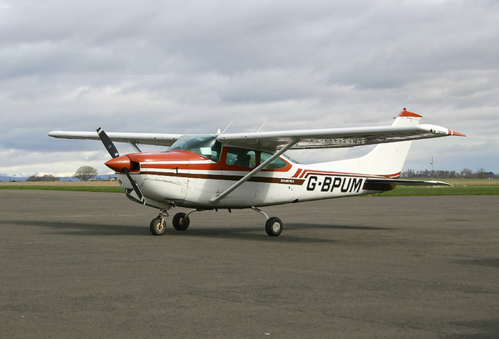 G-BPUM Cessna 182 Skylane