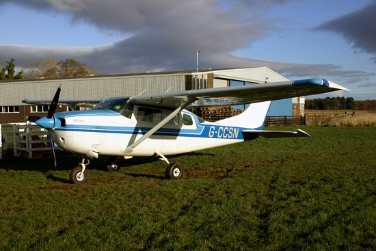 Cessna 206, G-CCSN