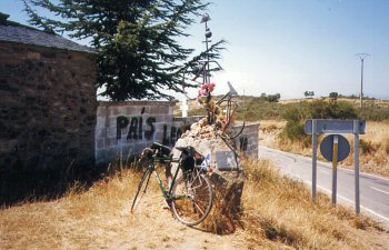 Memorial to the German cyclist