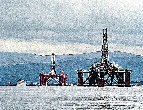 Cromarty Firth rigs & ships